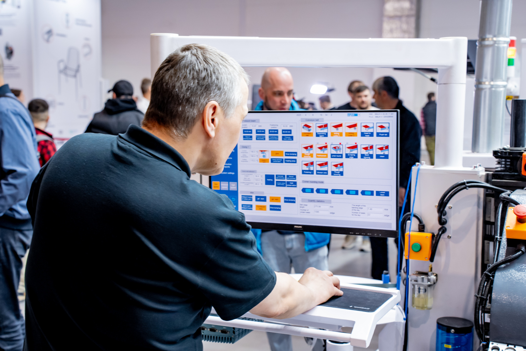 Инженерная служба ЦСТ — всегда на связи!